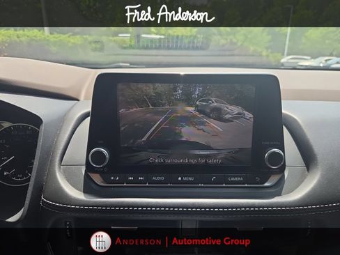 Used 2023 Nissan Rogue S AWD/4WD image 4