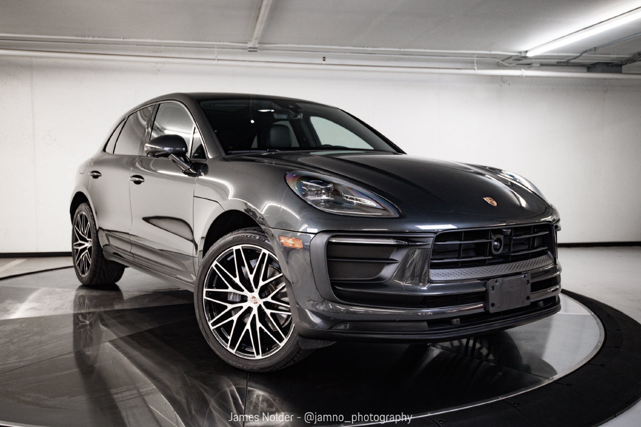 Certified 2023 Porsche Macan AWD/4WD image 9