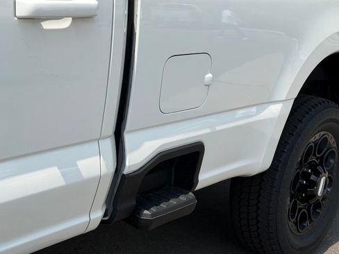 New 2026 Ford F350 Lariat w/ Black Appearance Package AWD/4WD image 9