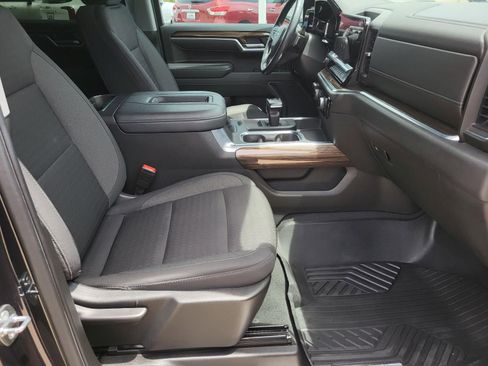 Used 2022 Chevrolet Silverado 1500 RST AWD/4WD image 16