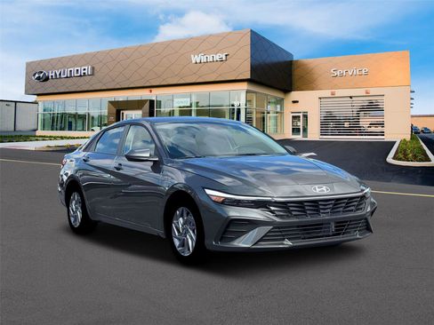 New 2026 Hyundai Elantra Hybrid FWD image 30