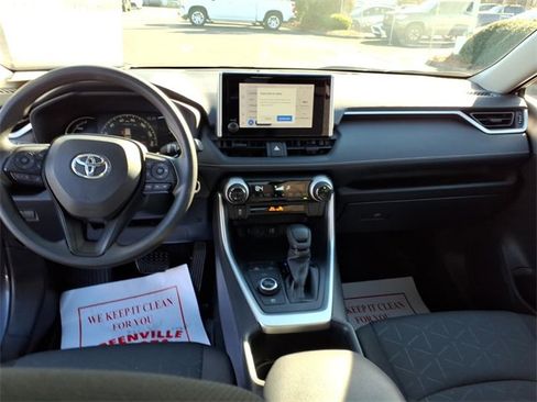 Used 2025 Toyota RAV4 XLE image 10