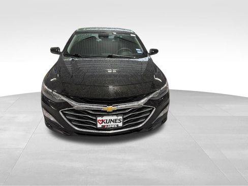 Used 2023 Chevrolet Malibu LT w/ Driver Confidence Package FWD image 4