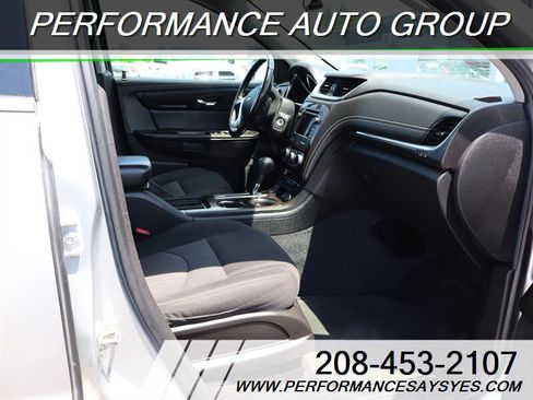 Used 2016 Chevrolet Traverse LT FWD image 9