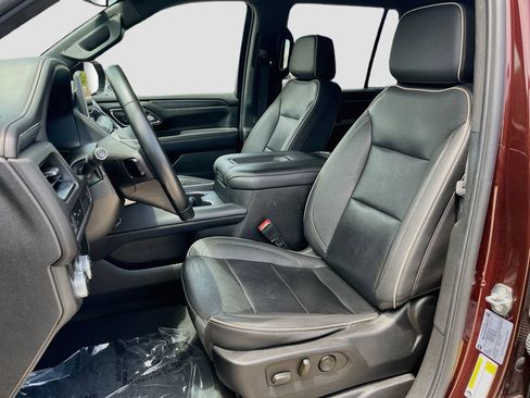 Used 2023 GMC Yukon SLT RWD image 16