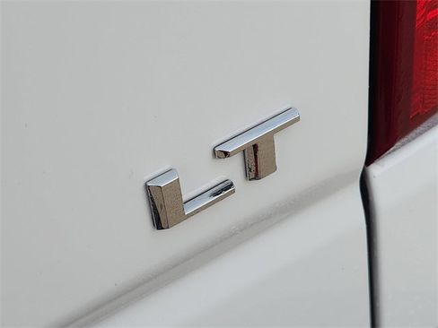 Used 2023 Chevrolet Silverado 1500 LT AWD/4WD image 10