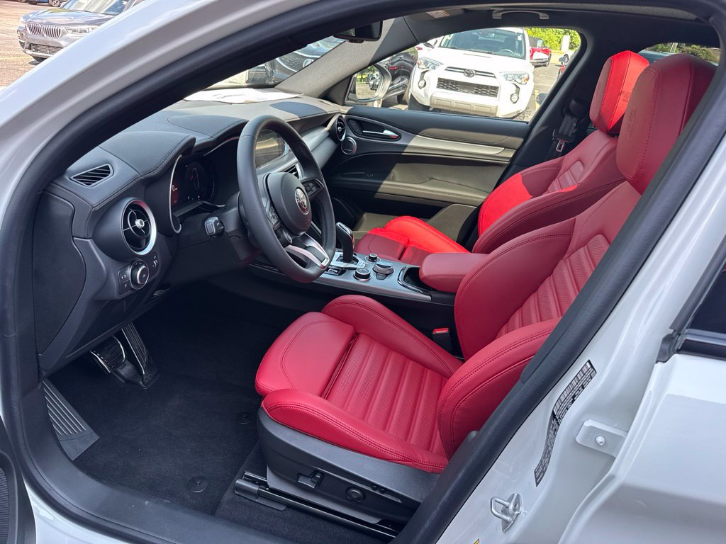 New 2026 Alfa Romeo Stelvio Sprint AWD/4WD image 27