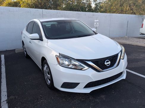 Used 2017 Nissan Sentra SV image 4