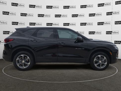 Used 2025 Chevrolet Blazer LT FWD image 7