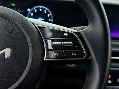 Certified 2024 Kia Seltos EX image 32