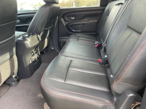 Used 2021 Nissan Titan PRO-4X w/ Pro-4x Convenience Package image 12