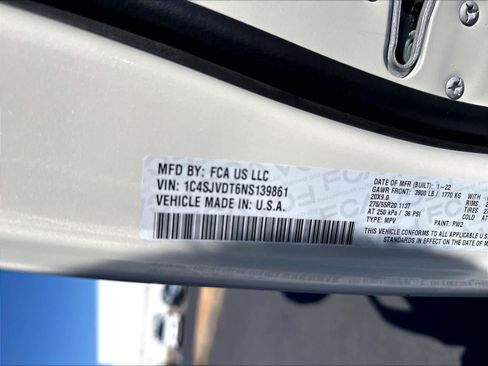 Used 2022 Jeep Wagoneer Series III AWD/4WD image 22
