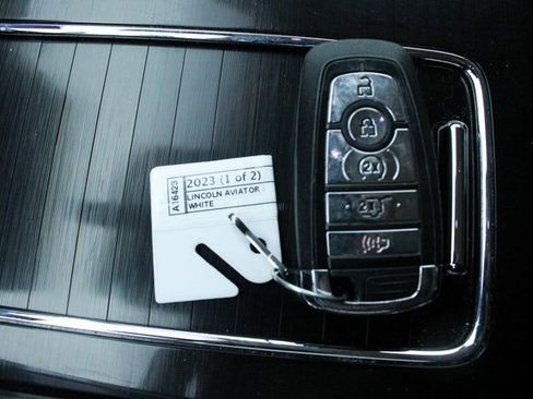 Used 2023 Lincoln Aviator Reserve w/ Elements Package Plus image 31