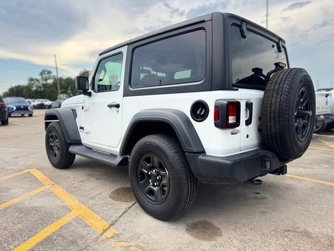 Used 2023 Jeep Wrangler Sport AWD/4WD image 13