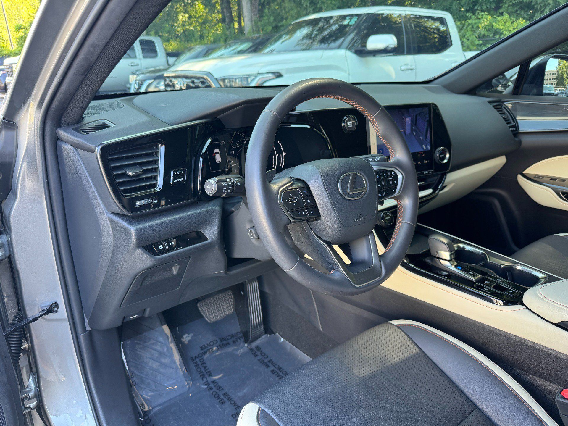 Used 2024 Lexus NX 250 FWD w/ Towing Package (2000 Lbs) image 30
