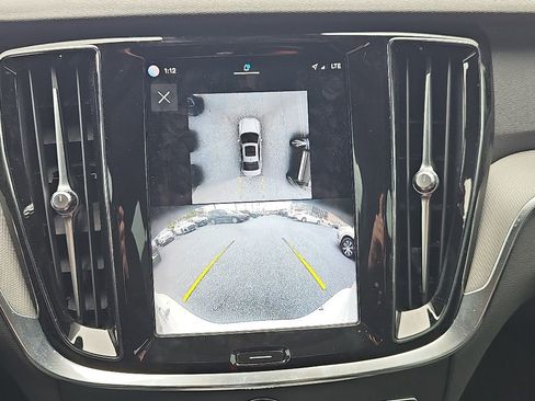 Used 2024 Volvo S60 B5 Plus FWD image 9