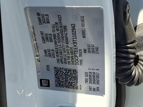 Used 2026 Chevrolet Colorado Trail Boss AWD/4WD image 26