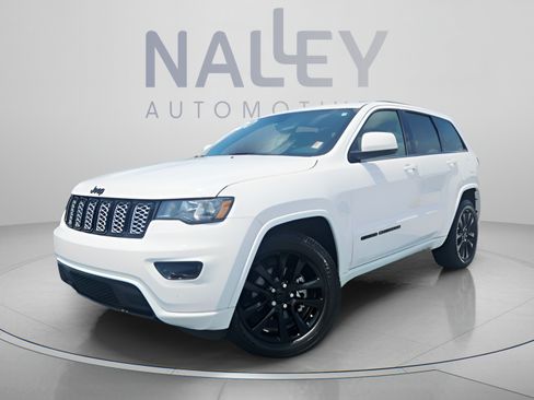Used 2020 Jeep Grand Cherokee Altitude RWD image 1