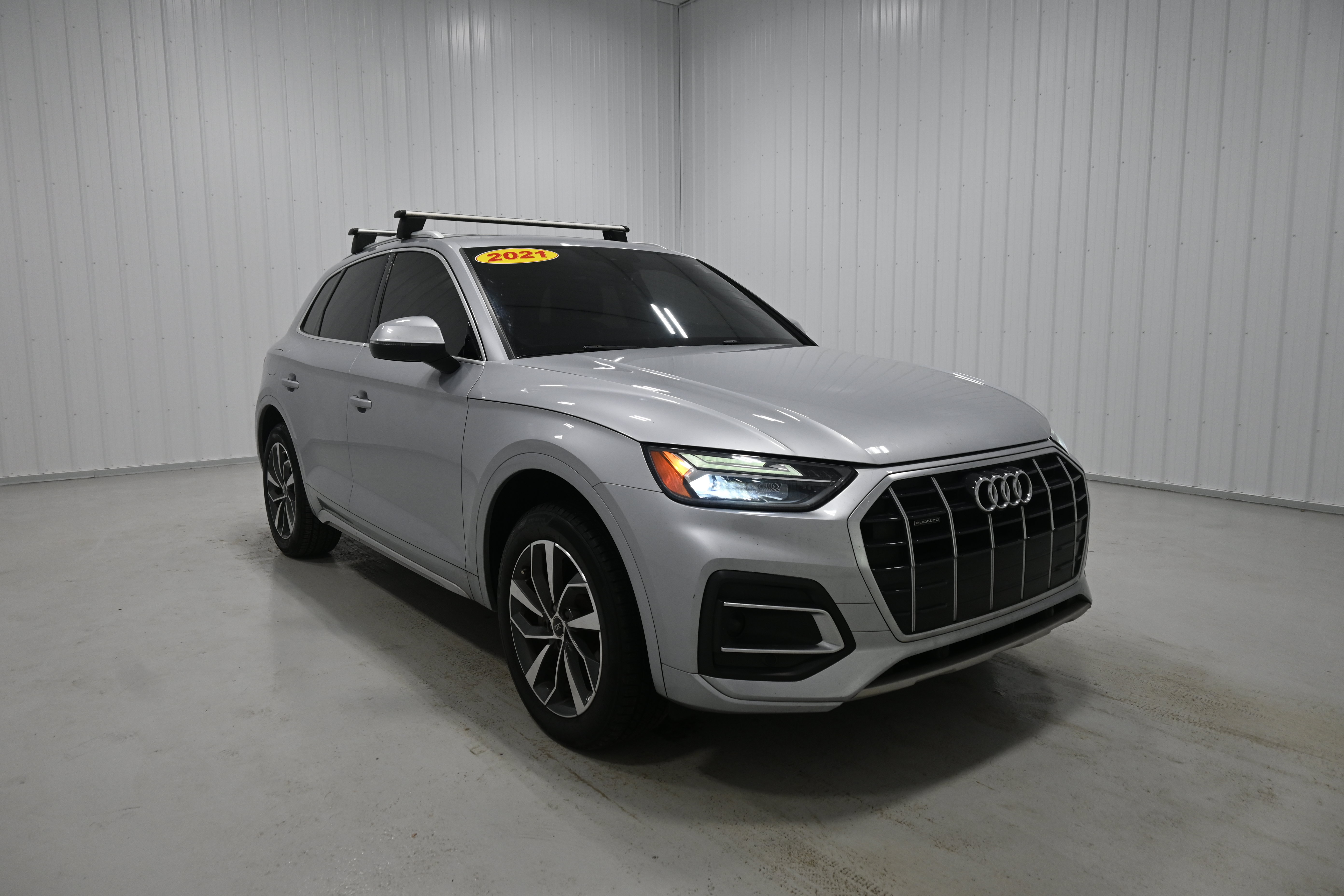Used 2021 Audi Q5 2.0T Premium w/ Convenience Package AWD/4WD image 2
