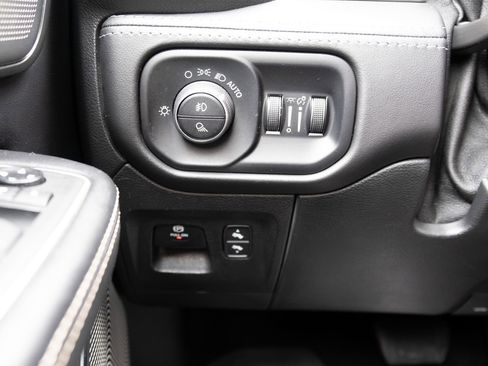 Used 2021 RAM 1500 Limited AWD/4WD image 14