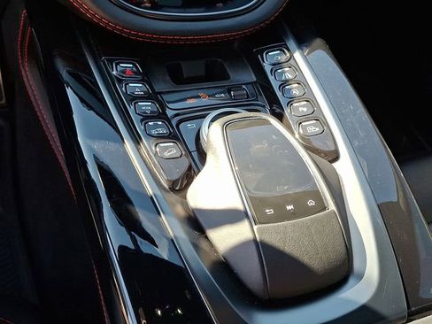 Used 2021 Aston Martin DBX image 12