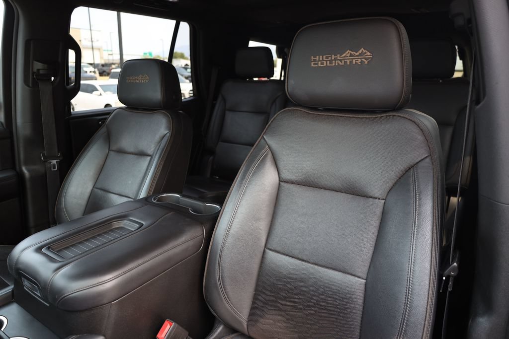 Used 2021 Chevrolet Tahoe High Country w/ Premium Package AWD/4WD image 17