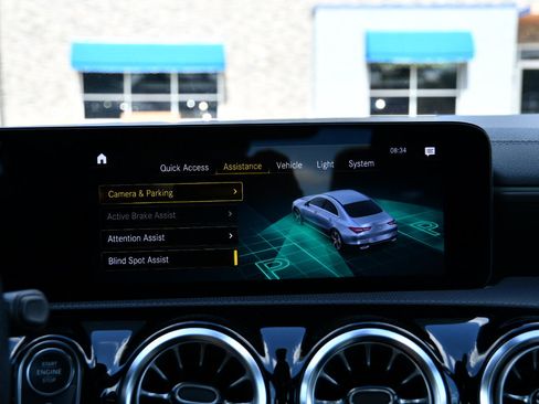 Used 2023 Mercedes-Benz CLA 250 image 25