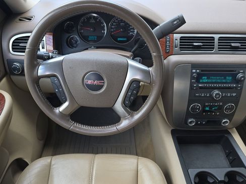Used 2007 GMC Sierra 1500 SLT w/ Entertainment Package AWD/4WD image 14