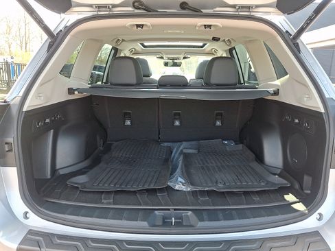 Used 2022 Subaru Forester Touring AWD/4WD image 28