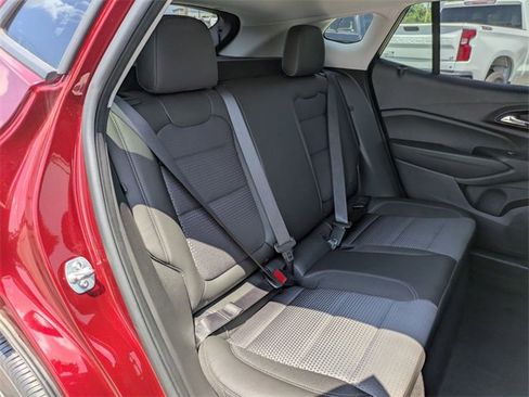 Used 2024 Chevrolet Trax LT image 24