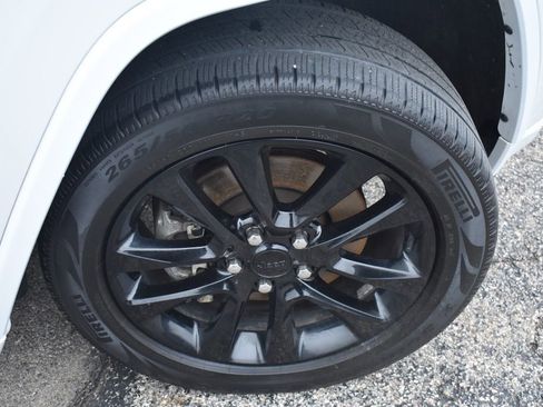 Used 2022 Jeep Grand Cherokee Laredo X AWD/4WD image 15