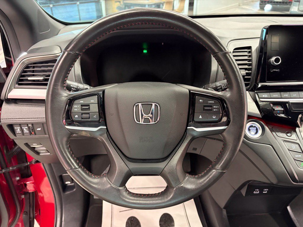 Used 2025 Honda Odyssey Sport-L image 14