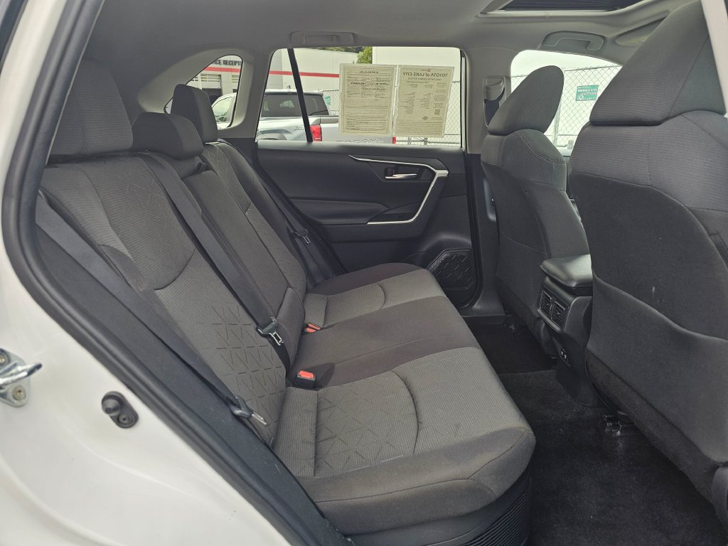 Used 2021 Toyota RAV4 XLE w/ Convenience Package AWD/4WD image 12
