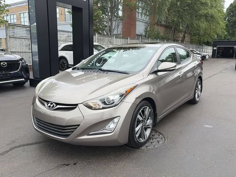 Used 2014 Hyundai Elantra Limited w/ Option Group 03 FWD image 4