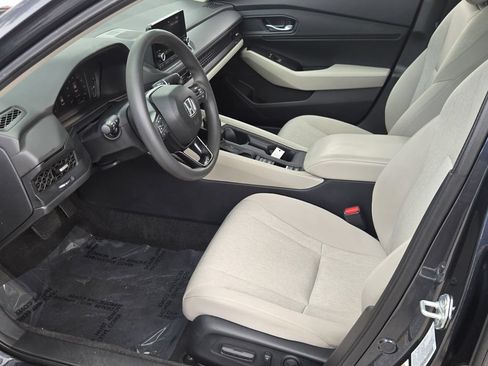 Certified 2023 Honda Accord EX image 11