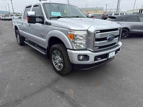 Used 2016 Ford F250 Platinum w/ Platinum Package AWD/4WD image 4