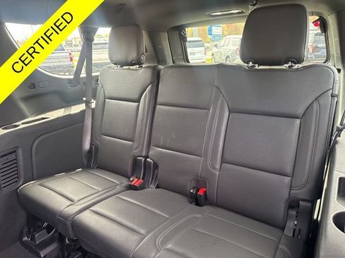 Used 2025 Chevrolet Suburban Z71 AWD/4WD image 23
