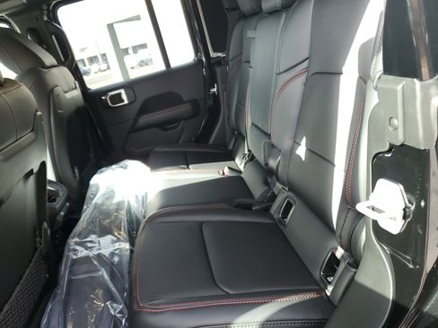 New 2026 Jeep Gladiator Rubicon image 23