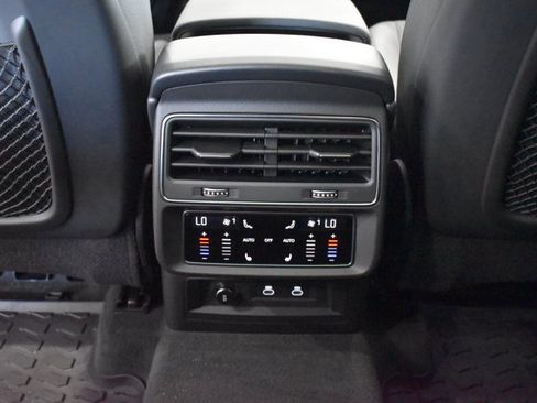 Used 2023 Audi Q7 3.0T Premium Plus w/ Premium Plus Package AWD/4WD image 26