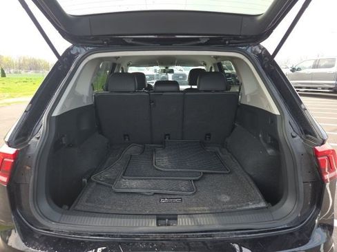 Used 2019 Volkswagen Tiguan SE image 11