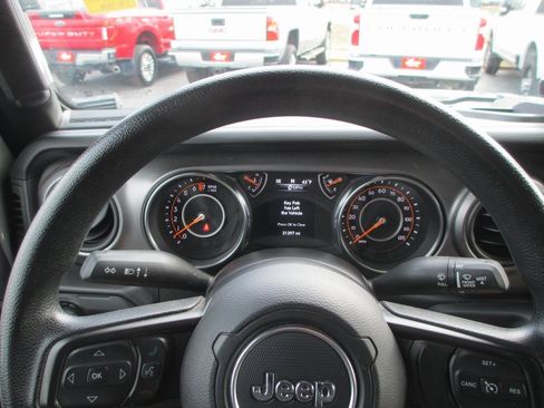 Used 2021 Jeep Wrangler Sport image 21
