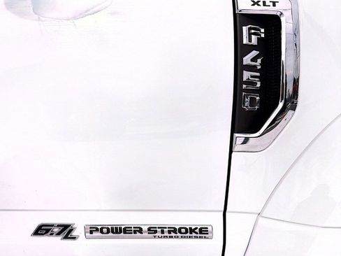 Used 2017 Ford F450 XLT w/ XLT Premium Package image 15