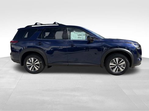 New 2026 Nissan Pathfinder SL image 9