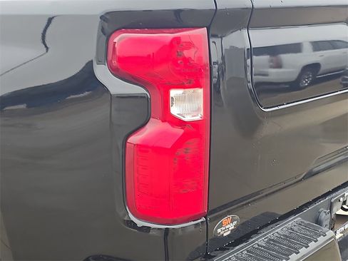 Used 2024 Chevrolet Silverado 2500 Custom w/ Custom Value Package image 33