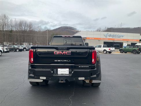 Used 2022 GMC Sierra 3500 Denali w/ Denali Ultimate Package image 6