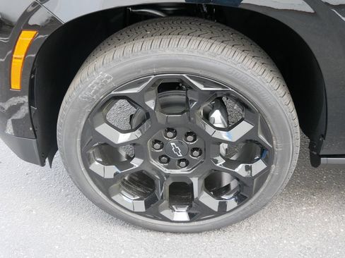 New 2026 Chevrolet Suburban High Country AWD/4WD image 11