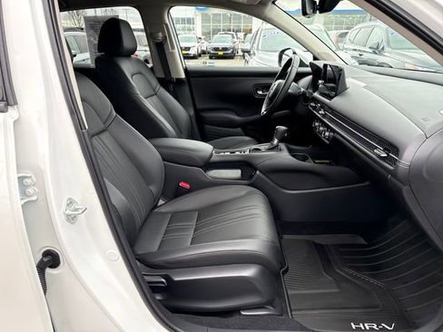 Used 2025 Honda HR-V EX-L image 9
