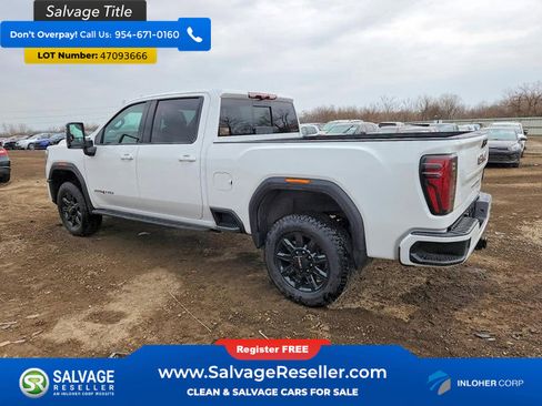 Used 2025 GMC Sierra 2500 AT4 w/ AT4 Premium Plus Package image 3
