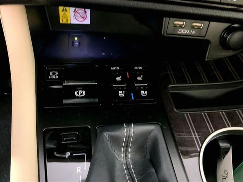 Used 2021 Lexus RX 450h AWD w/ Luxury Package image 34
