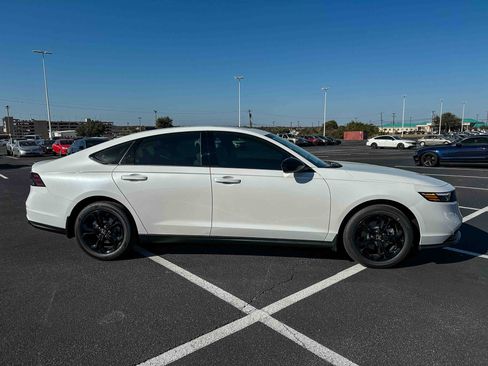 New 2025 Honda Accord SE image 5